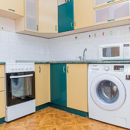 Reliablehouse Квартира В Самом Центре Города Lägenhet Alma-Ata Exteriör bild